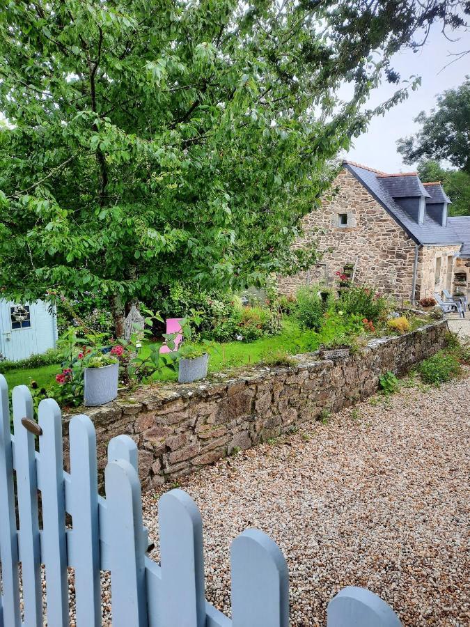 Maison Accueillante A Cleden-Cap-Sizun Avec Jardin Clos Exteriör bild