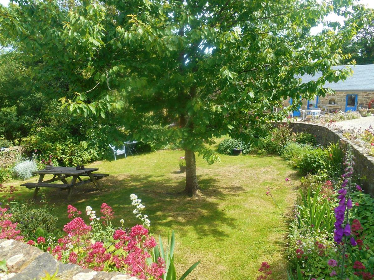 Maison Accueillante A Cleden-Cap-Sizun Avec Jardin Clos Exteriör bild